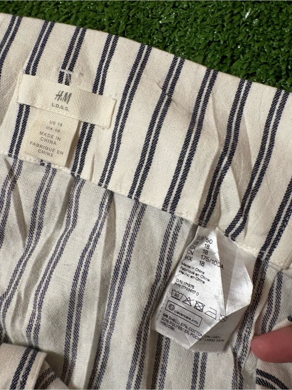 H&M White Mini Skirt with Navy Stripe & Button Front - Picture 4 of 6